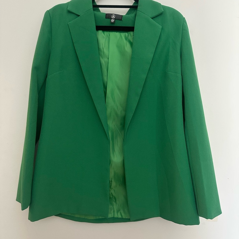 Emerald Green Missguided Tailored Blazer with Notched Lapels, Size 8